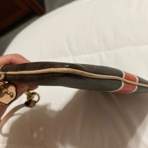 Coach wristlet - Picture 6 of 10
